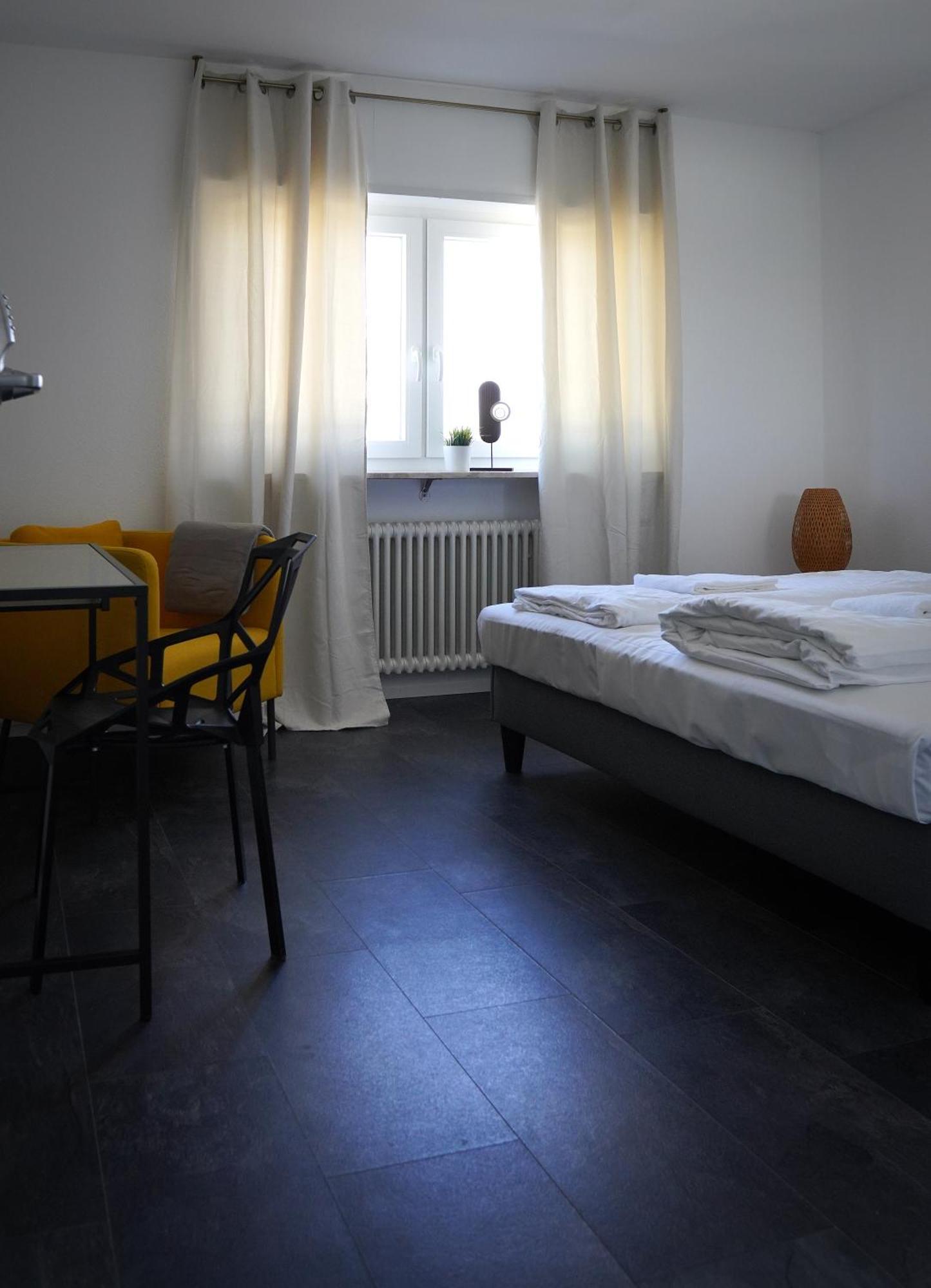 Spacehotel Karlsruhe Bagian luar foto