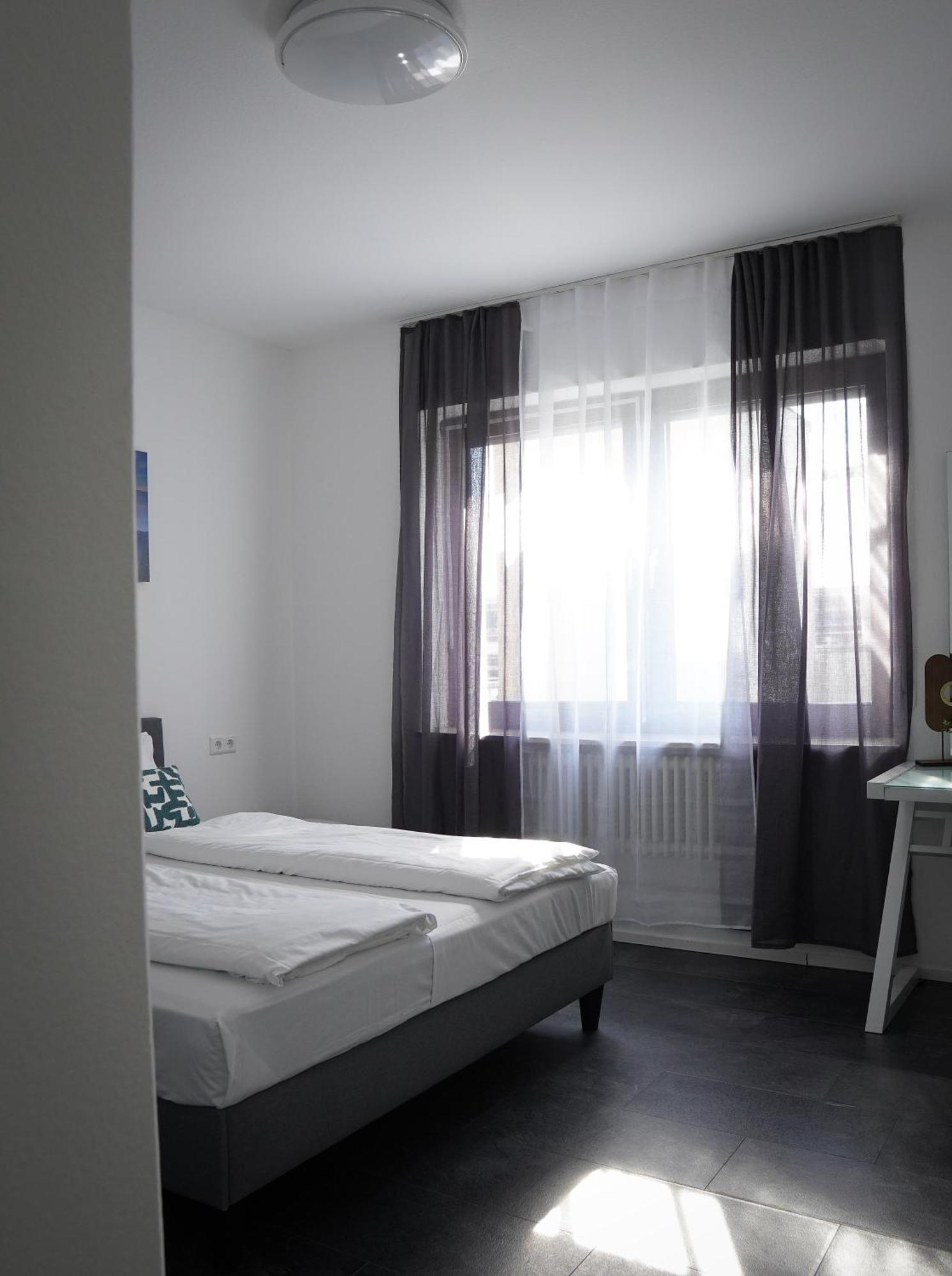 Spacehotel Karlsruhe Bagian luar foto