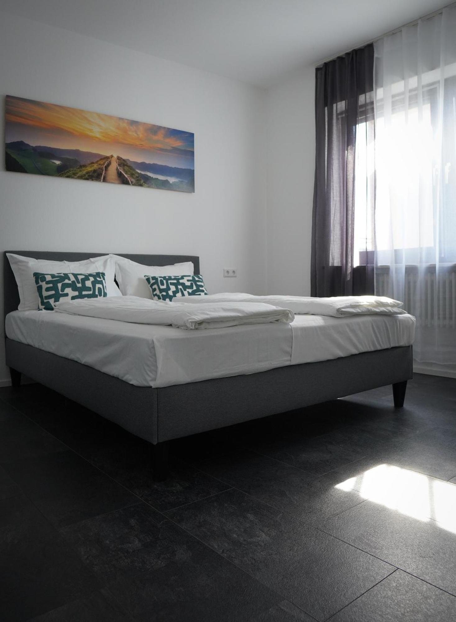 Spacehotel Karlsruhe Bagian luar foto