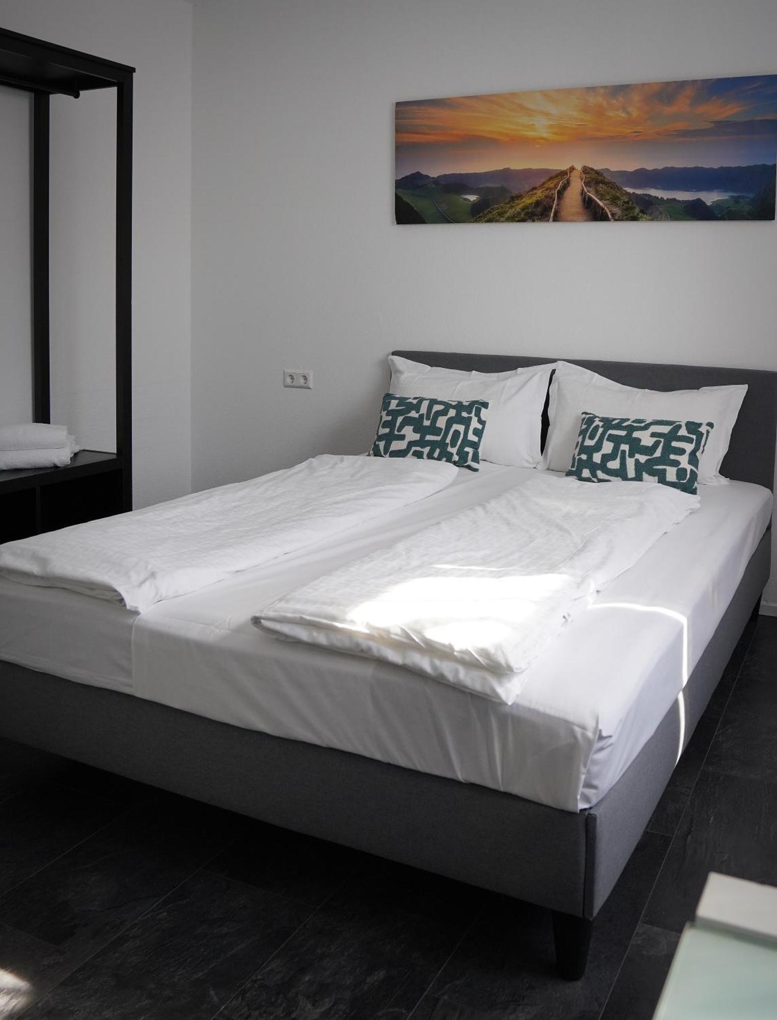 Spacehotel Karlsruhe Bagian luar foto