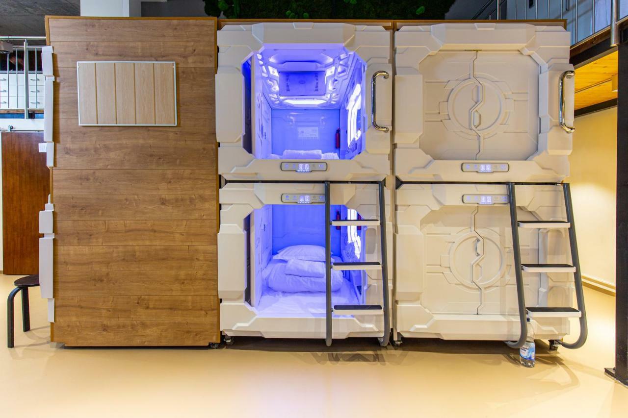 Spacehotel Karlsruhe Bagian luar foto