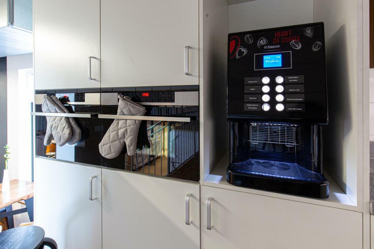 Spacehotel Karlsruhe Bagian luar foto