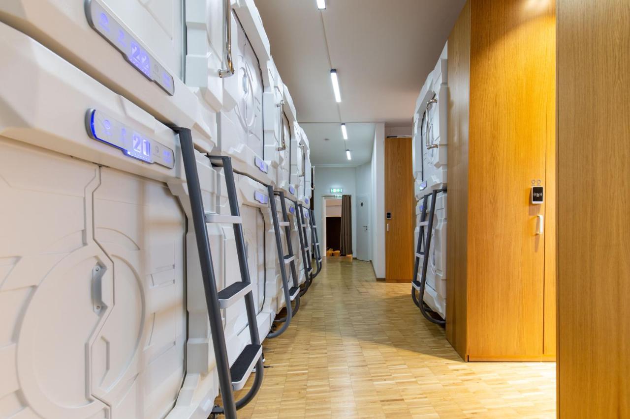 Spacehotel Karlsruhe Bagian luar foto